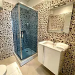 Queen's Luxury Apartment Tirana