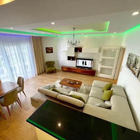 Queen's Luxury טיראנה