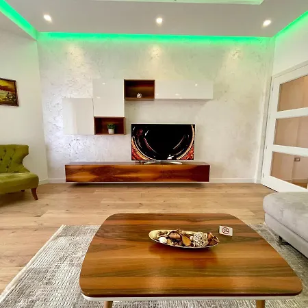 Apartment Queen's Luxury *