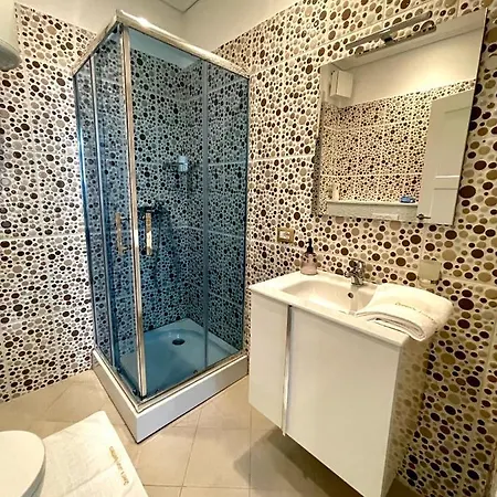 Queen's Luxury דירה טיראנה