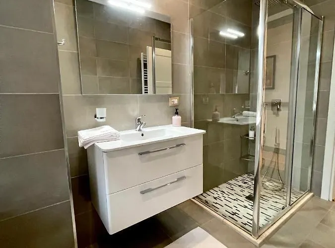 Queen's Luxury Tirana