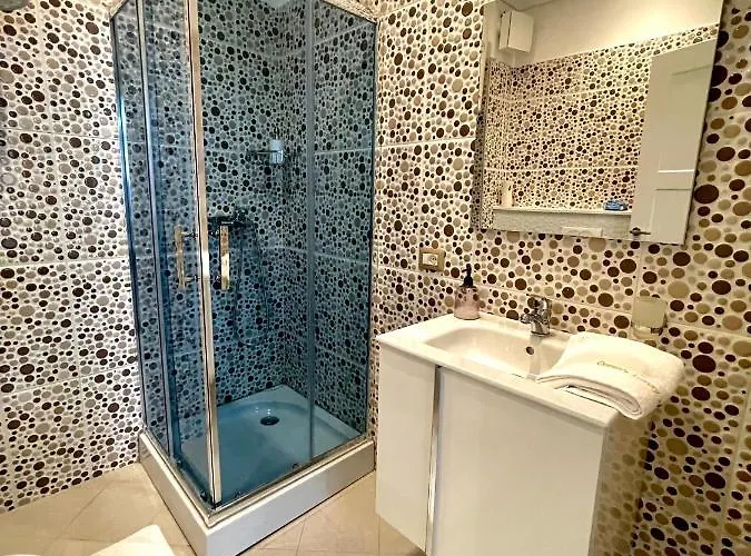 Queen's Luxury Lägenhet Tirana